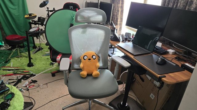 Unlock Your Ultimate Gaming Experience With the Boulies EP200 Chair